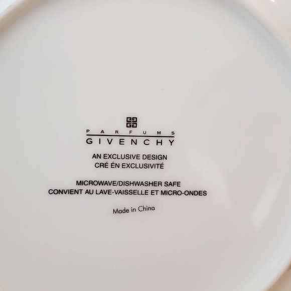 Givenchy Floral Plate - Picture 5 of 5